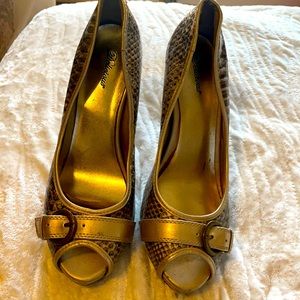 Gold  snakeskin print heels